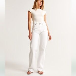 ABERCROMBIE HIGH RISE 90s RELAXED JEAN